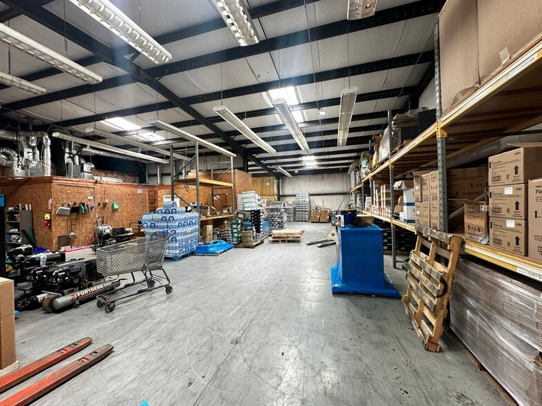 More Photos Of 306 Canton Rd, Cumming Freestanding For Lease