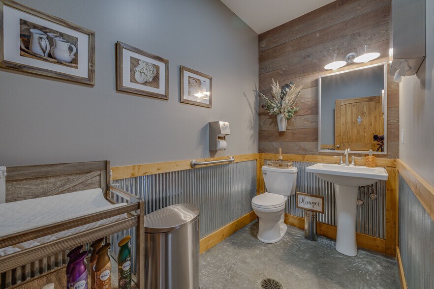 More Photos Of 3804 Russell Rd, Park Hills Specialty For Sale