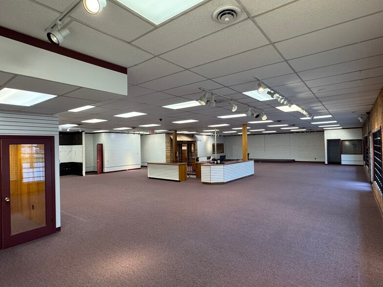 More Photos Of 1409 Samuel St, Winston-Salem Freestanding For Lease