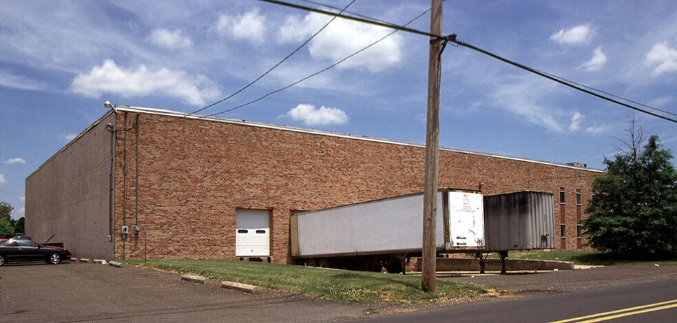 More Photos Of 1411 Ford Rd, Bensalem Warehouse For Lease