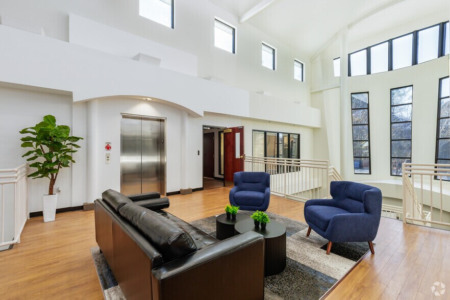 More Photos Of 804 Omni Blvd, Newport News Medical For Lease