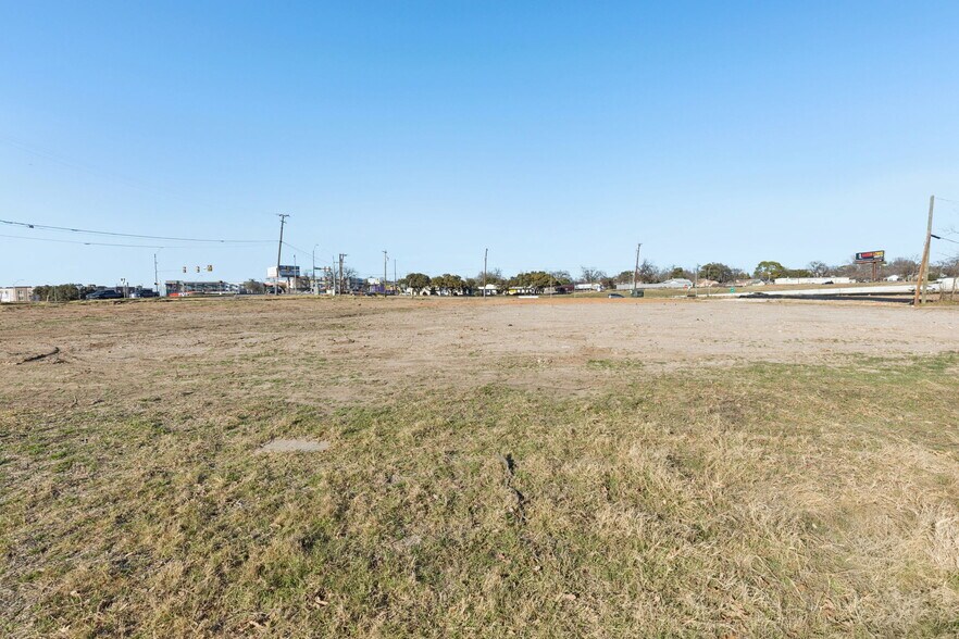 More Photos Of 2620 Airport fwy, Fort Worth Land For Sale