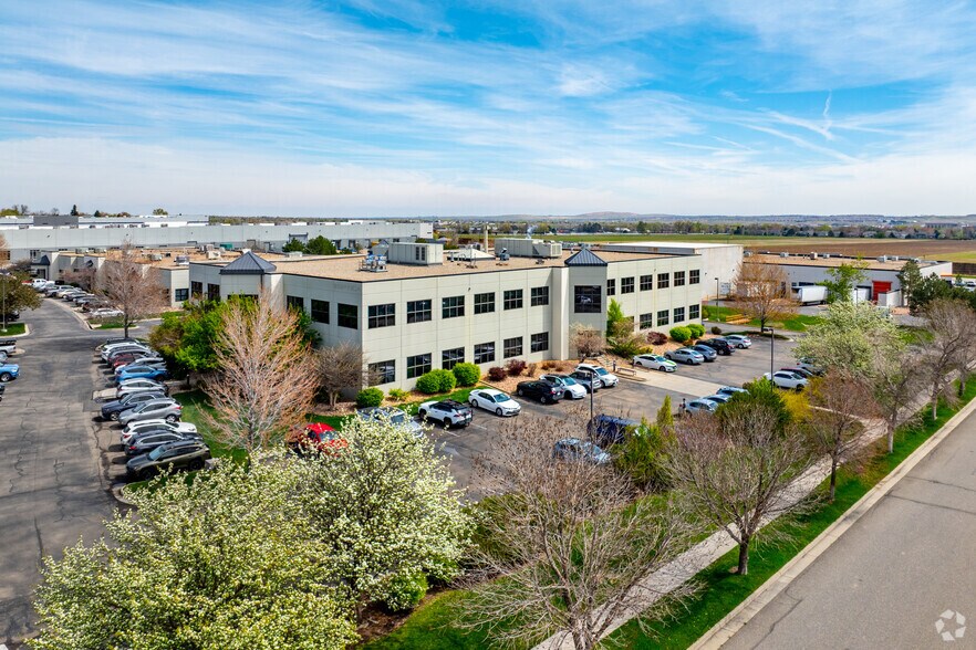 More Photos Of 2051 Dogwood St, Louisville Research And Development For Lease