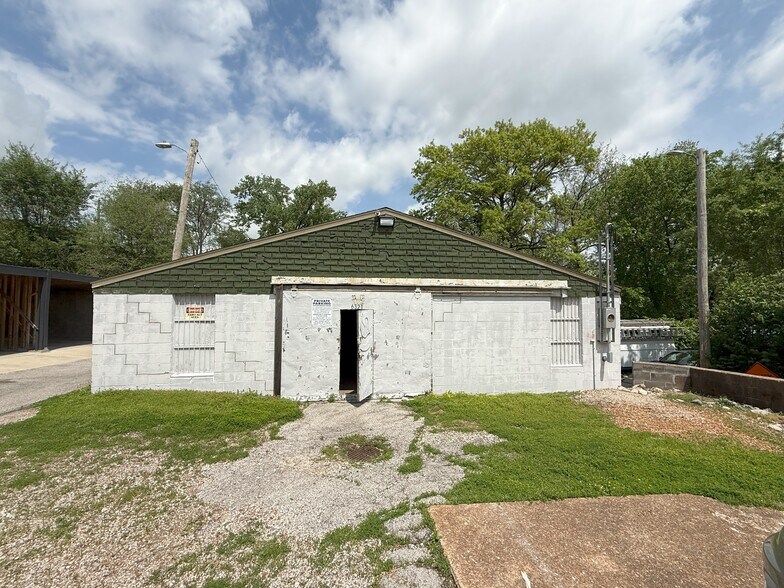 More Photos Of 6321 Clayton Ave, Saint Louis Office For Lease