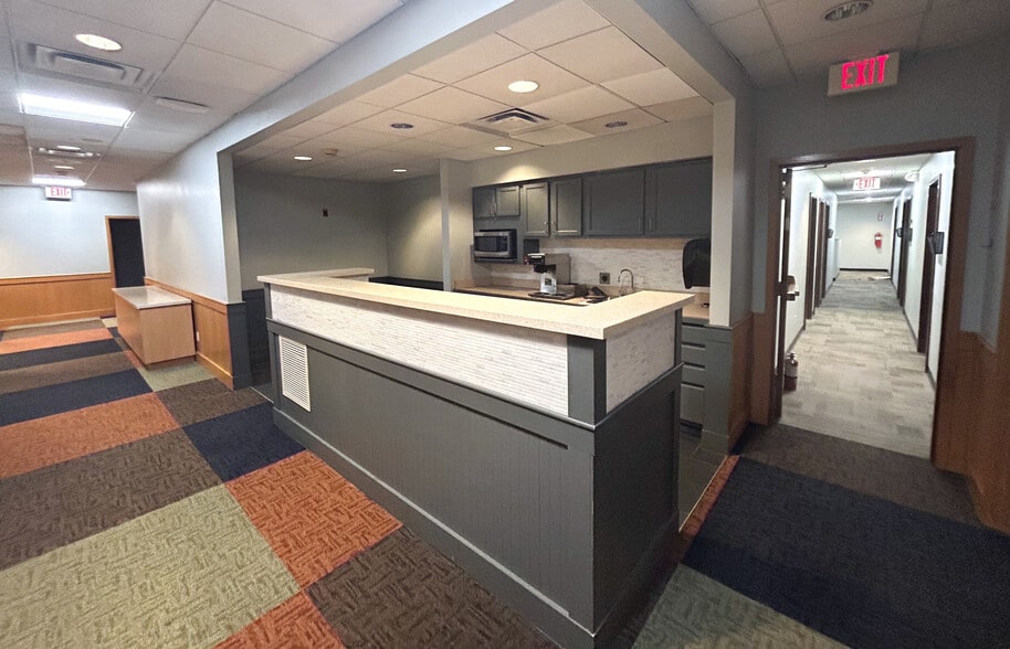 More Photos Of 2800 Gilbert Ave, Cincinnati Office For Sale
