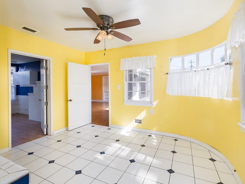More Photos Of 4381-4385 Overland Ave, Culver City Office Residential For Sale