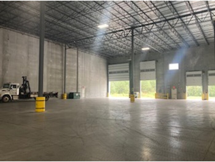 More Photos Of 11511 N Lakeridge Pky, Ashland Warehouse For Lease