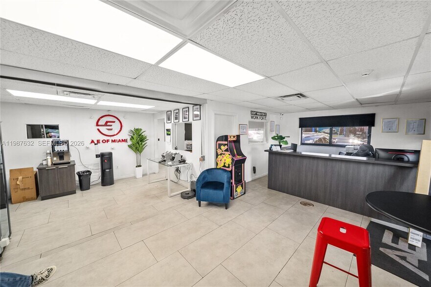 More Photos Of 5700 NW 27th Ave, Miami Auto Repair For Sale