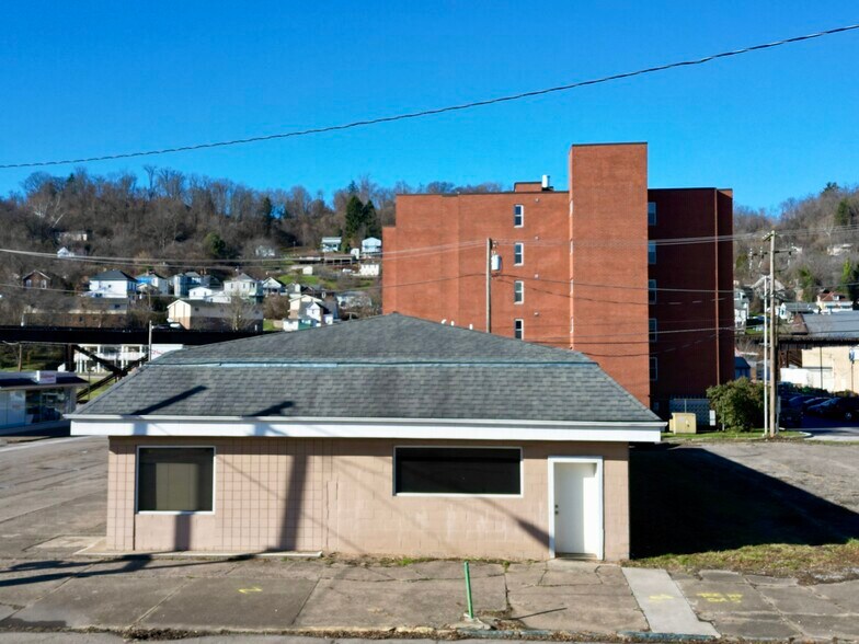 More Photos Of 3201 Guernsey St, Bellaire Office For Sale