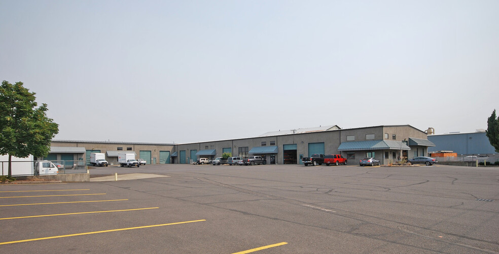 Primary Photo Of 1745 W 5th Ave, Eugene Industrial For Lease