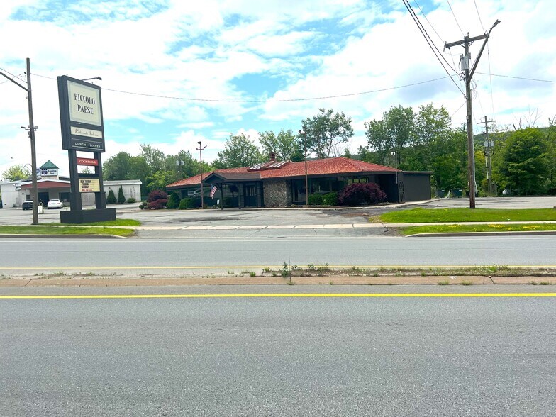 More Photos Of 2071 NY-52, Liberty Fast Food For Sale