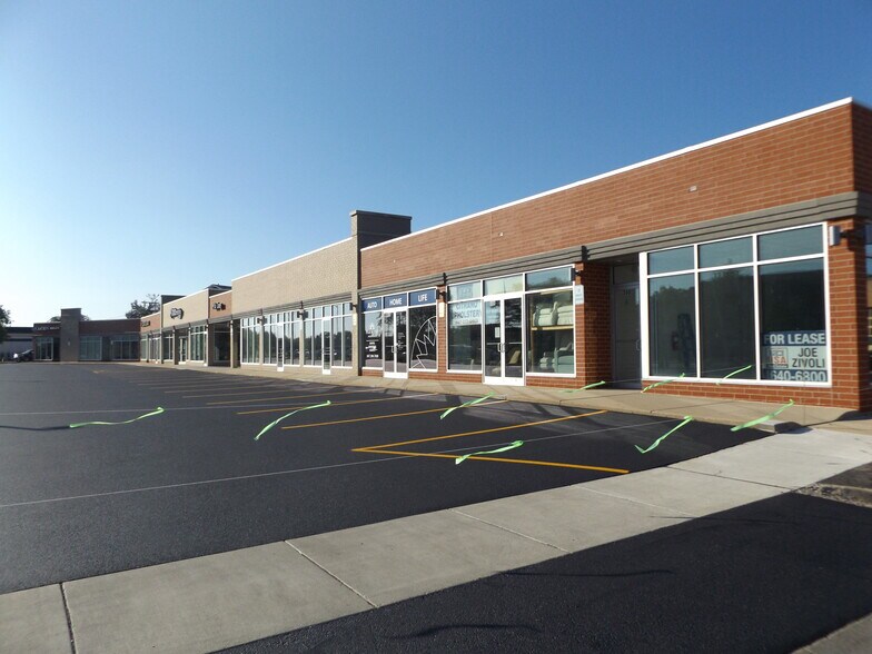 More Photos Of 500-550 W Northwest Hwy, Arlington Heights Unknown For Lease