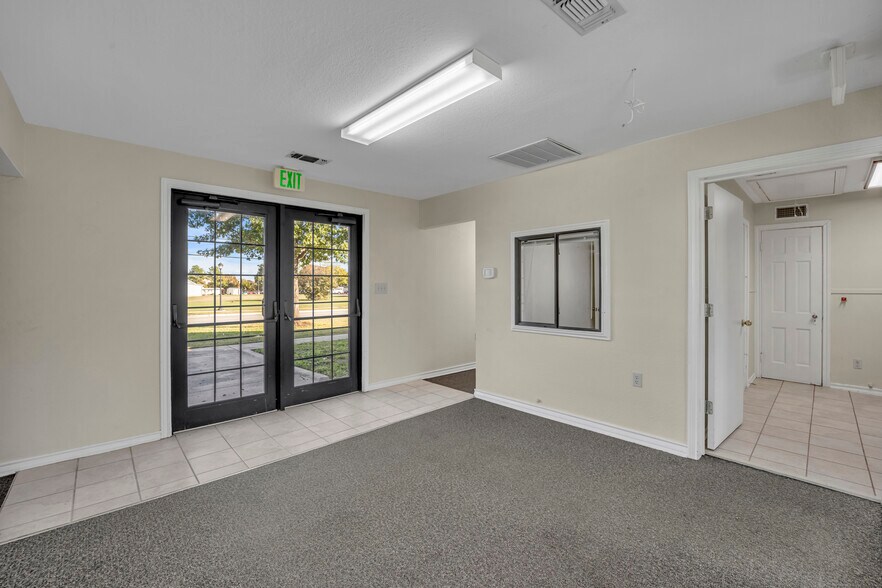 More Photos Of 600 S Davis Dr, Arlington Office For Lease