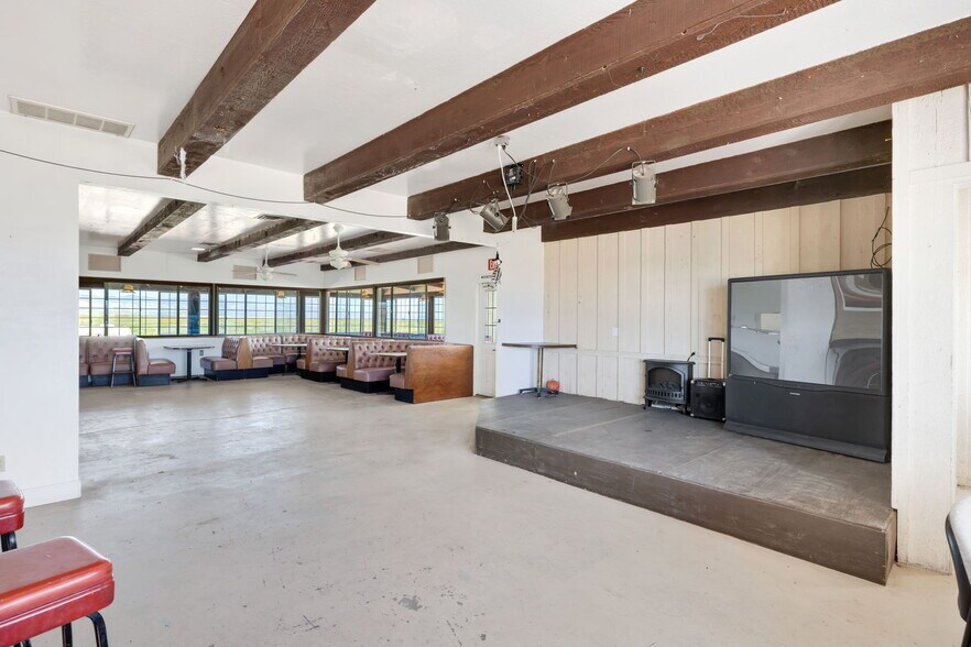 More Photos Of 12900 Soda Lake Rd, Santa Margarita Hotel For Sale