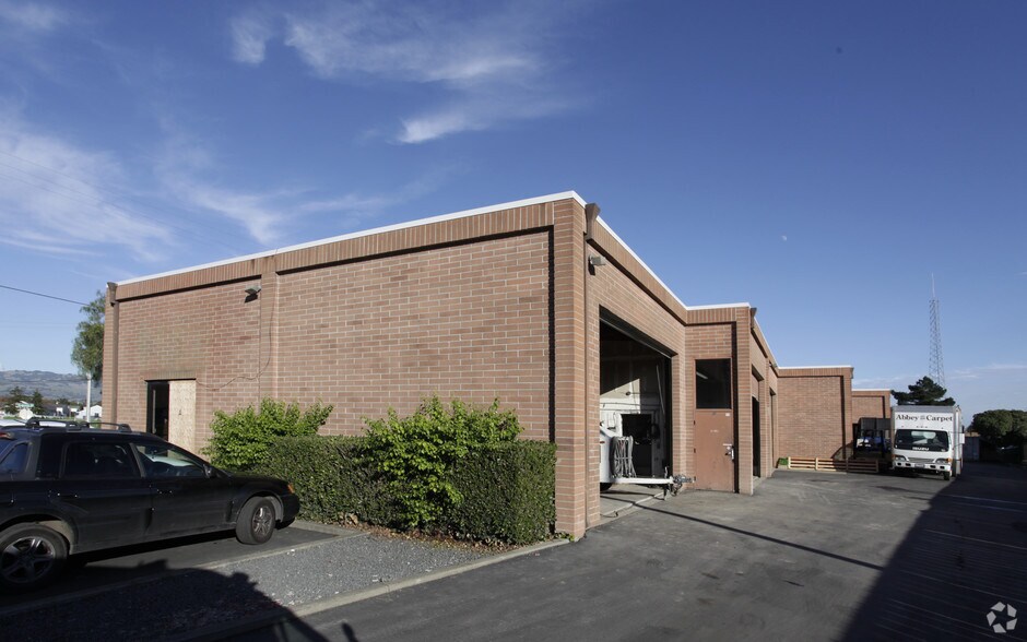 More Photos Of 450 Lakeville St, Petaluma General Retail For Lease
