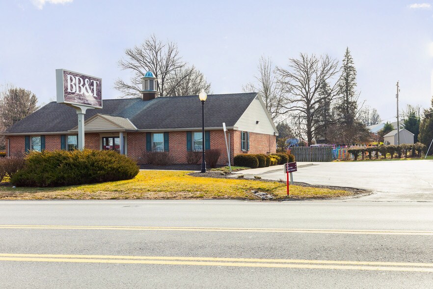 More Photos Of 1950 Old Philadelphia Pike, Lancaster Bank For Sale