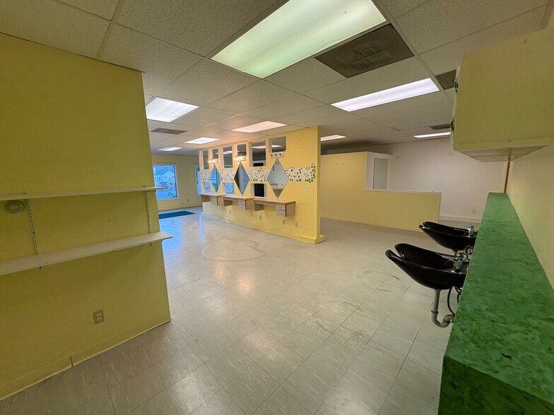 More Photos Of 1835 N Union St, Spencerport Unknown For Lease