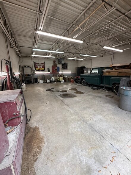 More Photos Of 1350 Lafayette Rd, Rocky Face Specialty For Sale