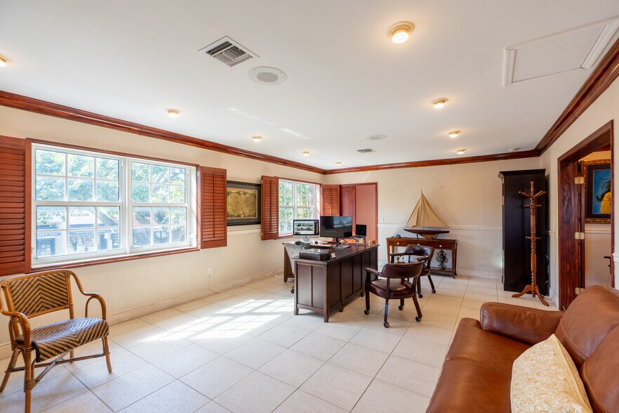 More Photos Of , Coral Gables Office For Sale