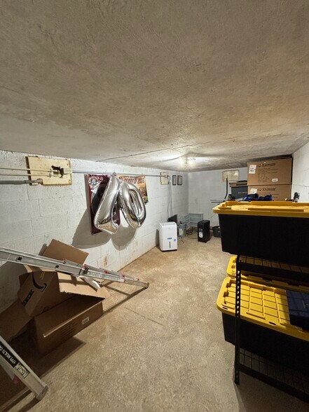 More Photos Of 11169 NW State Rd 20, Bristol Office For Sale