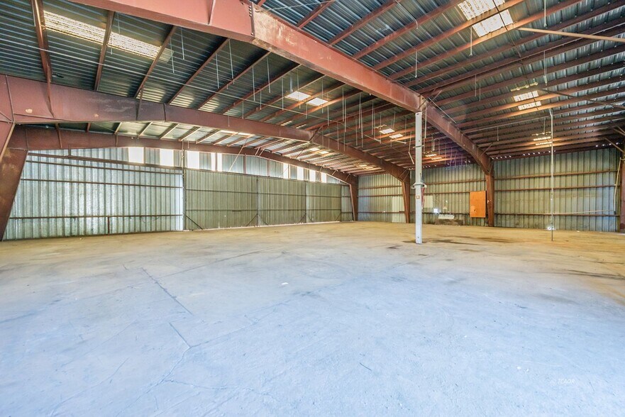 More Photos Of 30661 State Highway 3, Douglas City Auto Repair For Sale