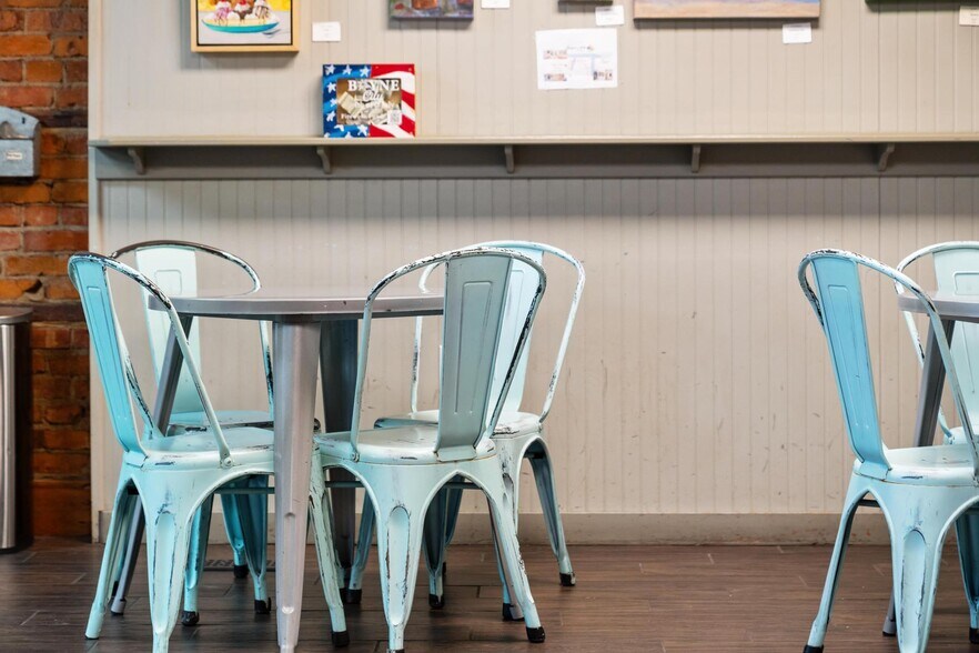 More Photos Of 110 S Lake St, Boyne City Restaurant For Sale
