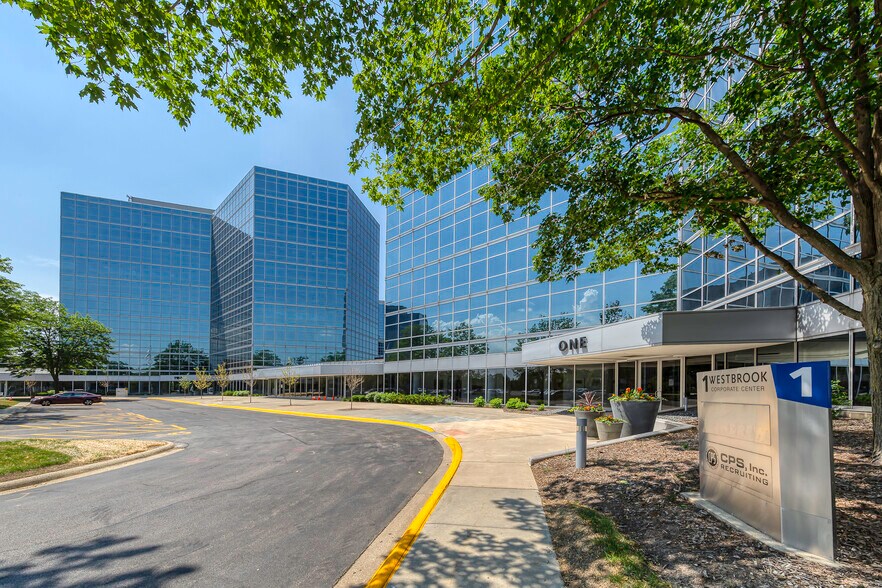More Photos Of 1 Westbrook Corporate Ctr, Westchester Office For Lease