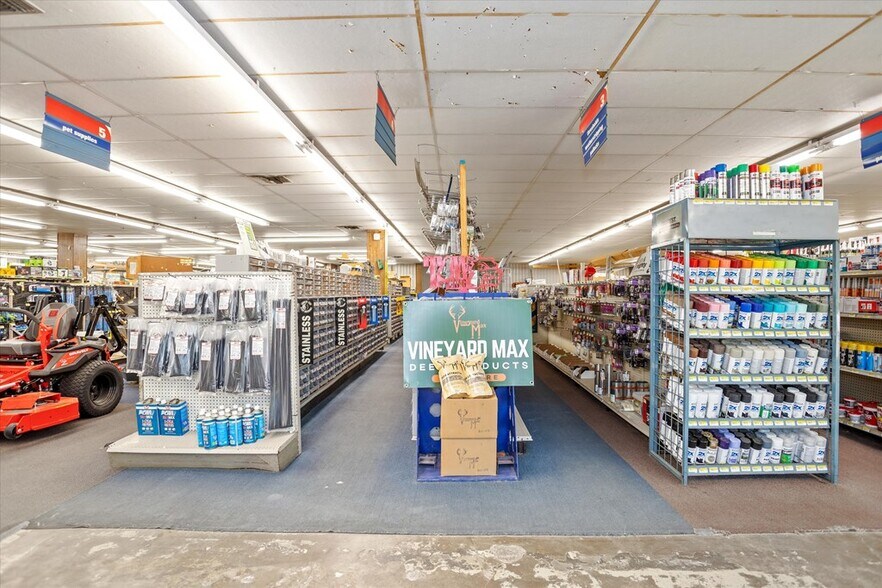 More Photos Of 101 S US Highway 69, Huntington Department Store For Sale
