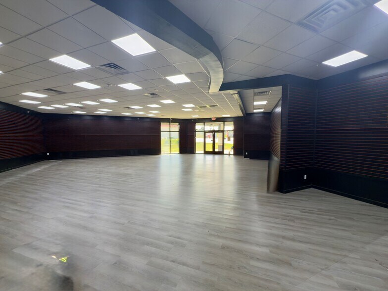 More Photos Of 2811 Highway 71, Marianna Freestanding For Lease