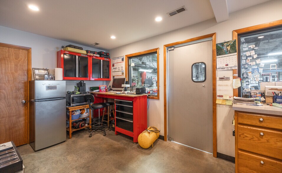 More Photos Of 309 N Franklin St, Cuba Specialty For Sale