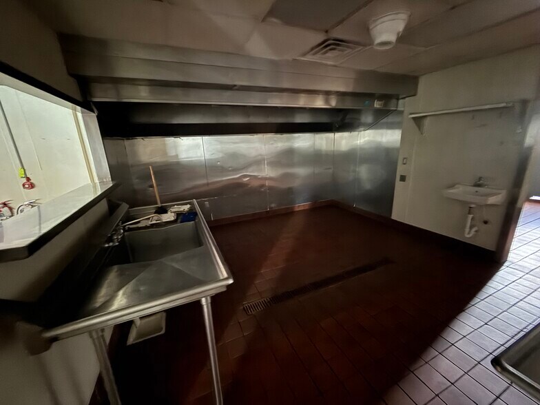 More Photos Of 1105 Gum Branch Rd, Jacksonville Fast Food For Lease