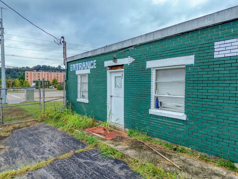 More Photos Of 7 Reilly Rd, Frankfort Freestanding For Sale