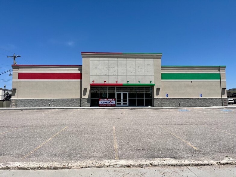 Primary Photo Of 93 Whalen st, Guernsey General Retail For Lease