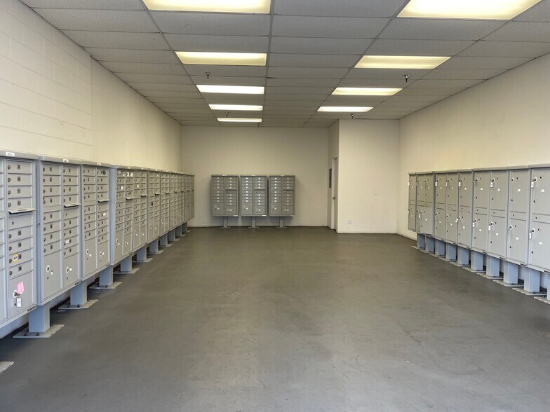 More Photos Of 98-025 Hekaha St, Aiea Unknown For Lease