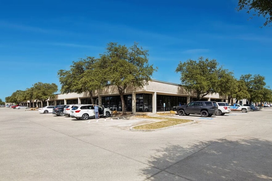 Primary Photo Of 9901 Broadway St, San Antonio Unknown For Lease