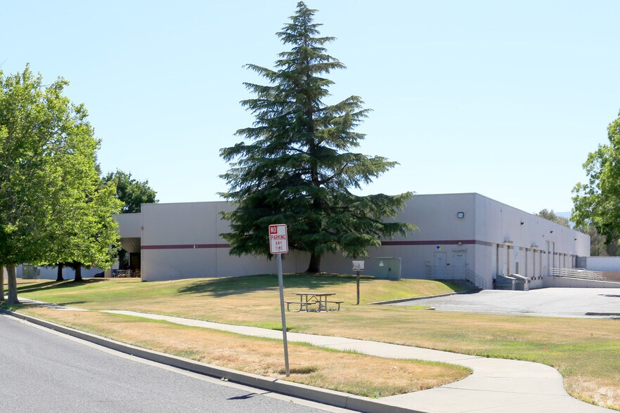 More Photos Of 830 Eubanks Dr, Vacaville Manufacturing For Lease