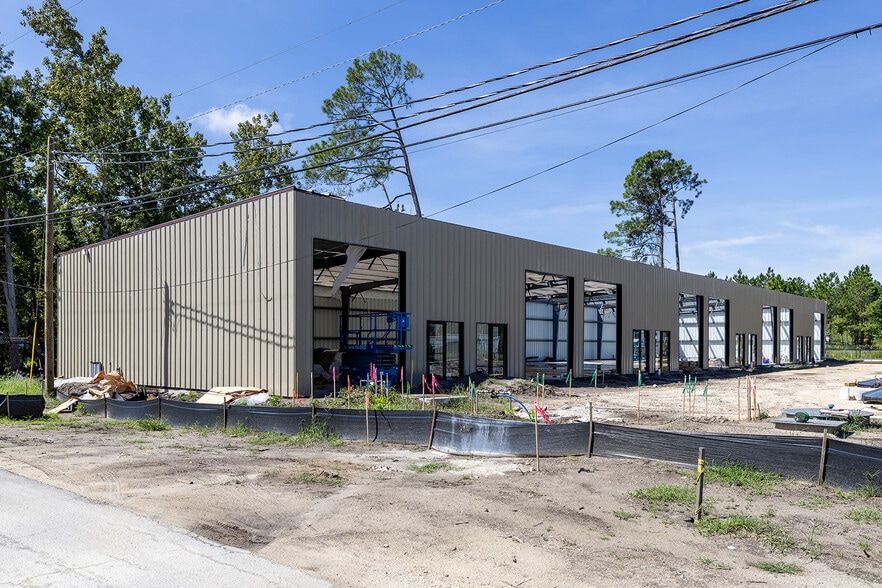 More Photos Of 4586 Sunbeam Rd, Jacksonville Flex For Lease