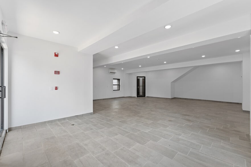 More Photos Of 470 Belleville Tpke, North Arlington Warehouse For Sale