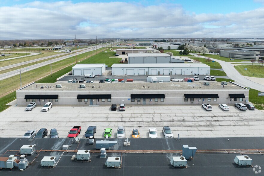 More Photos Of 7796 Ponderosa Rd, Perrysburg Light Manufacturing For Lease