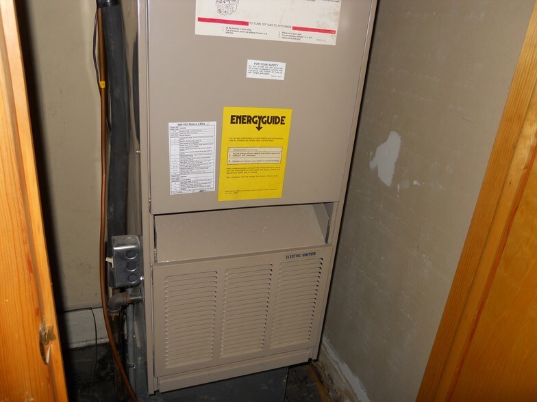 More Photos Of 115 S Main St, Vassar Office Residential For Lease