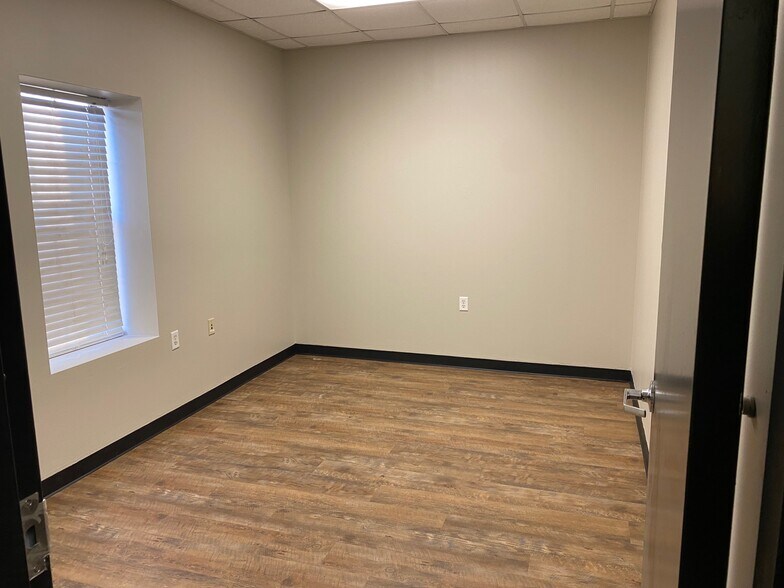 More Photos Of 2261 Denley Rd, Houma Warehouse For Sale