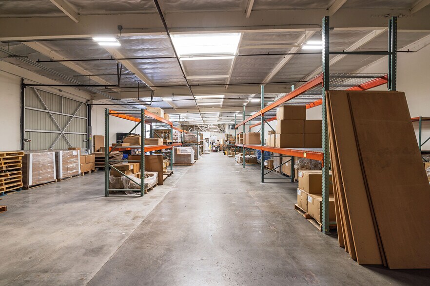 More Photos Of 3400 Susan St, Santa Ana Manufacturing For Lease