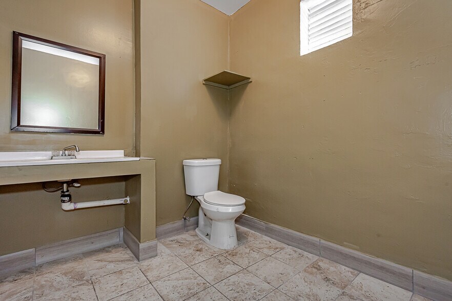 More Photos Of 2301 SW 57th Ave, West Park Land For Lease