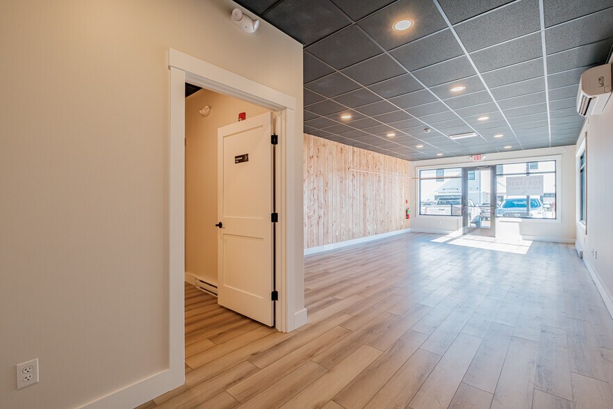 More Photos Of 261-263 Main St, Bridgton Storefront Retail Residential For Lease