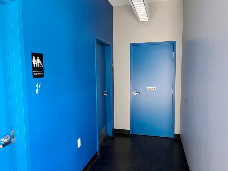 More Photos Of 615 Washington St, Brainerd Auto Repair For Lease