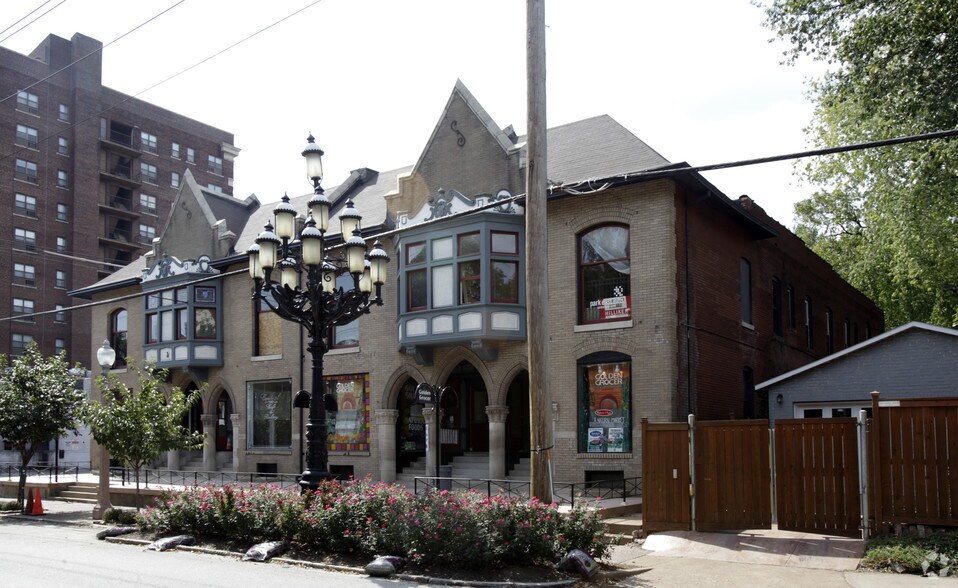 More Photos Of 333-339 N Euclid Ave, Saint Louis Apartments For Lease