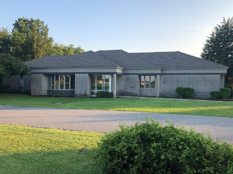 More Photos Of 9506 Hospital Ave, Nassawadox Medical For Sale