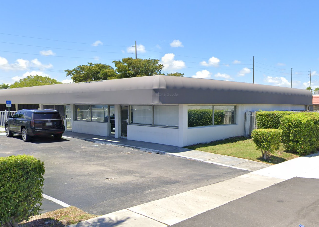 Primary Photo Of 383-427 NE 2nd Ave, Hallandale Unknown For Lease