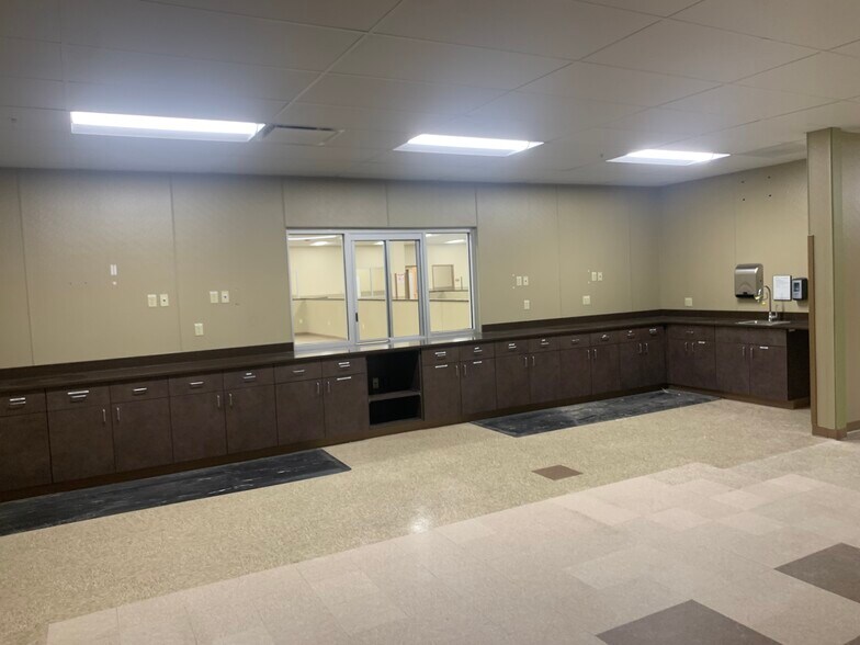 More Photos Of 694-760 Crescent St, Brockton Storefront For Lease