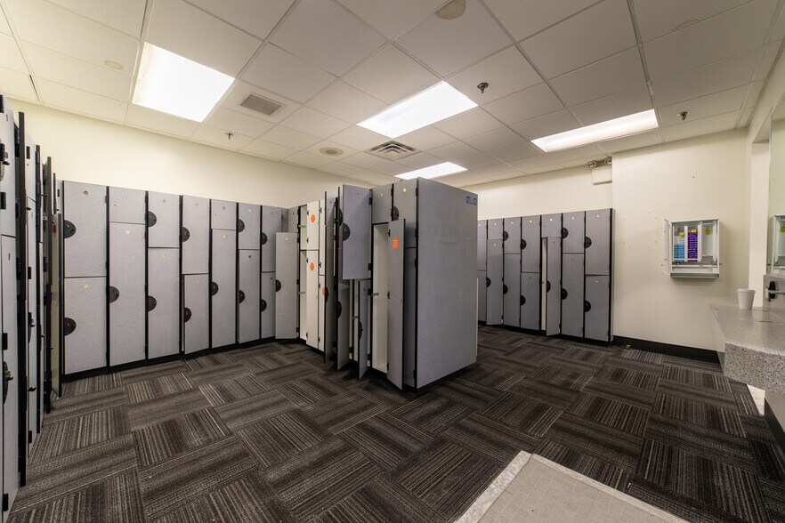 More Photos Of 450 State Route 34, Matawan Light Distribution For Lease